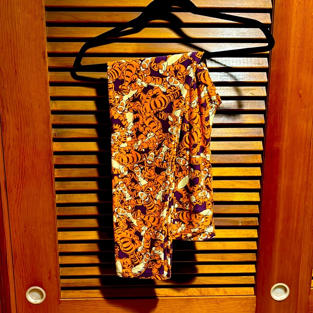 Lularoe Tigger Leggings